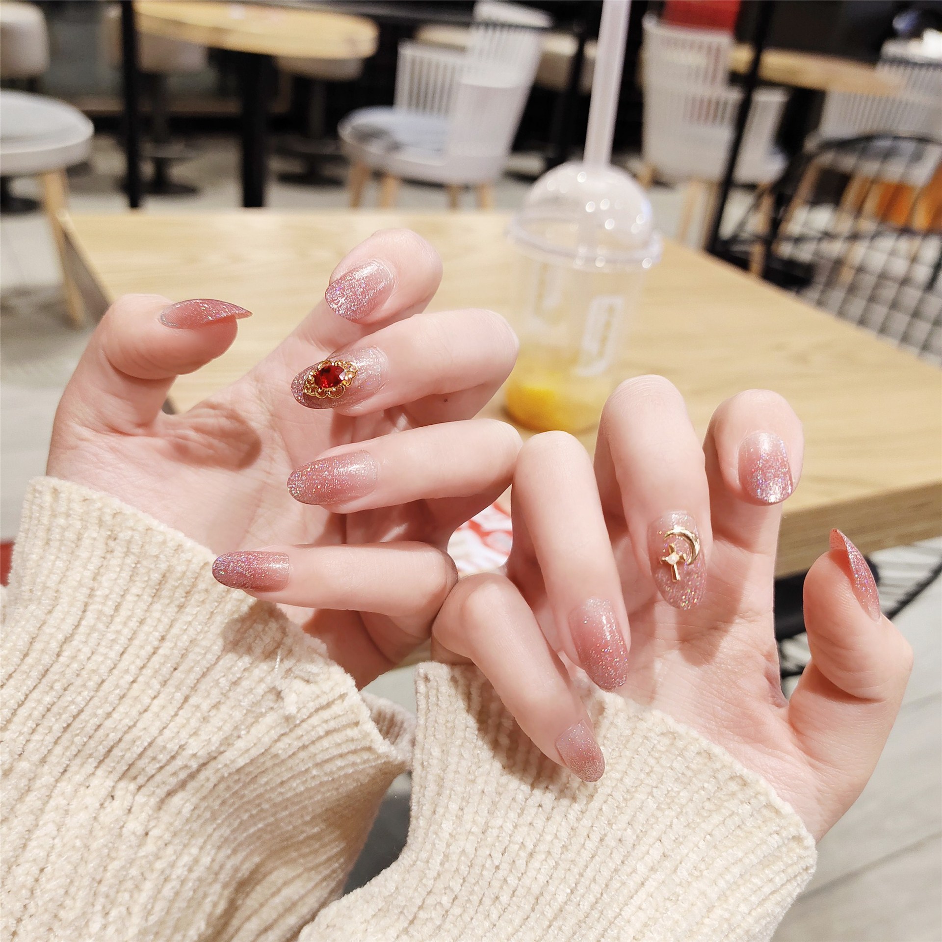 美甲贴片假指甲成品方头短款少女系指甲贴可拆卸穿戴美甲显白防水