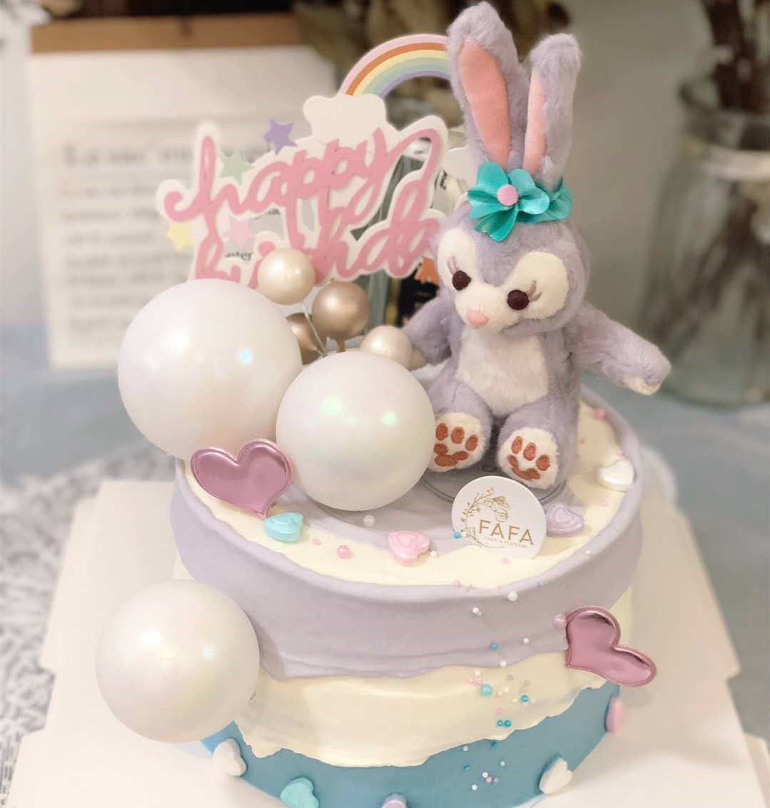 星黛露兔生日蛋糕摆件 网红兔子坐姿达菲兔蛋糕装饰毛绒挂饰摆件