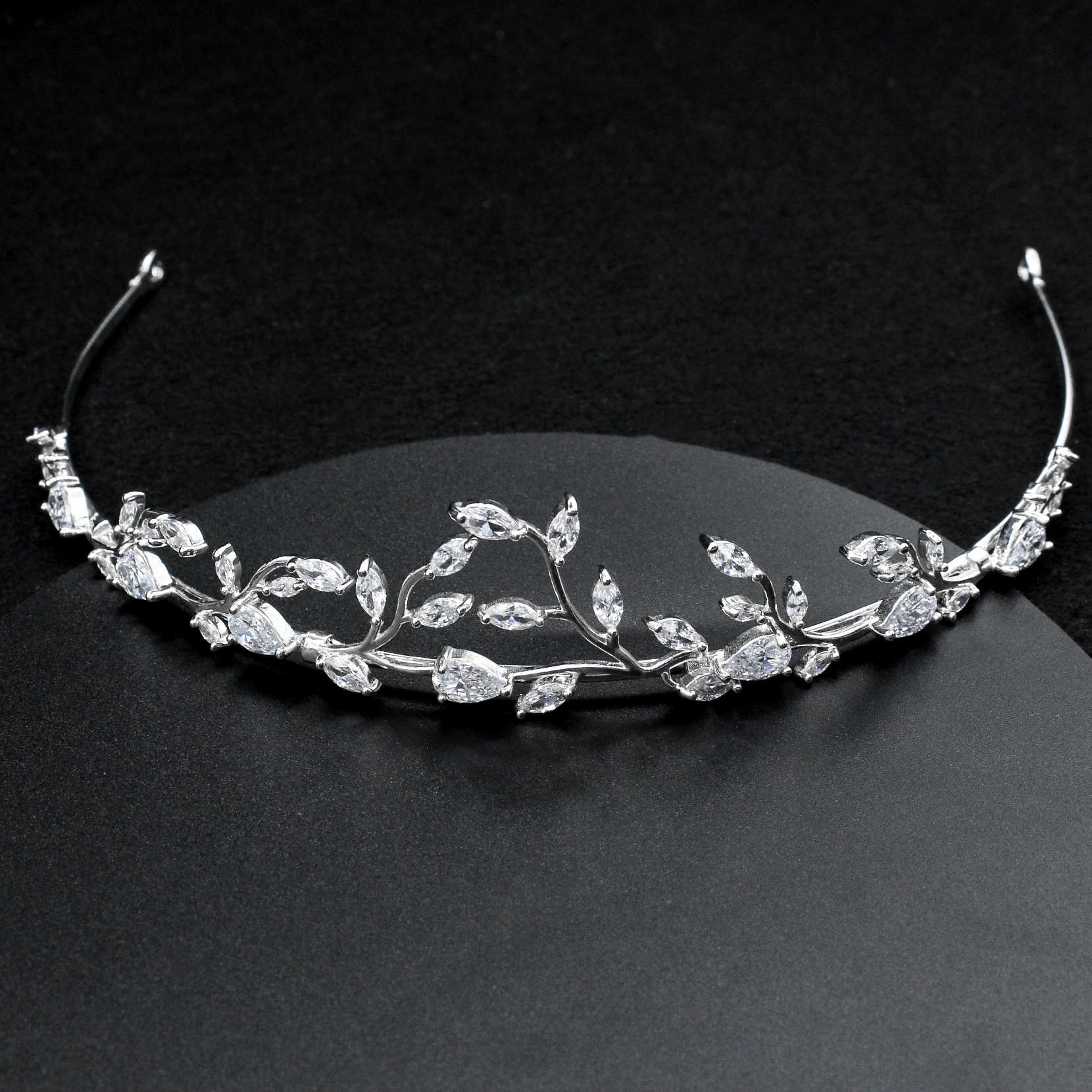 日韩新款简约花环皇冠结婚婚纱礼服配饰公主高贵花朵百搭水晶首饰