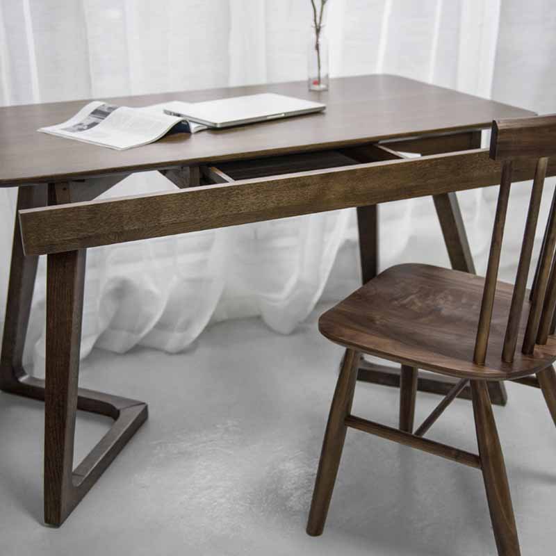 宽木窄作/北欧书桌纯实木写字桌带抽屉书房家具艺术书桌黑胡桃色