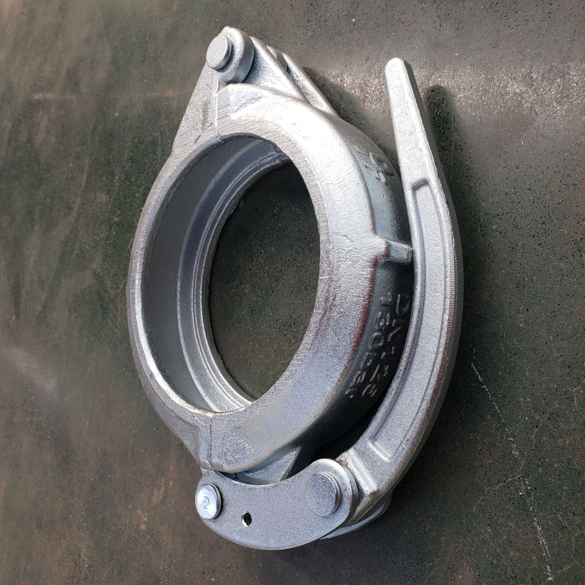 泵管管卡 dn125高低压管卡 锻造镀锌快速管卡 铸造管卡