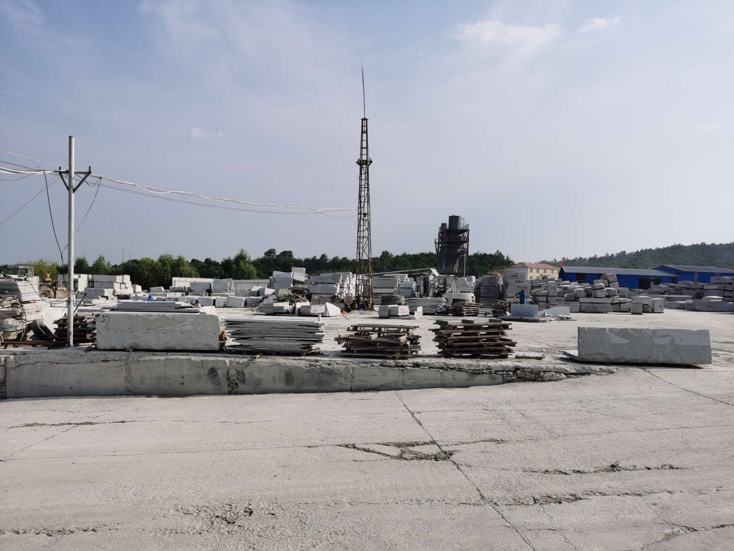 天然石材 大连芝麻白光面花岗岩楼梯踏步板室内外地铺板厂家批发