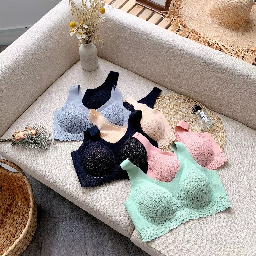 泰国乳胶4.0蕾丝性感无痕运动聚拢无钢圈睡眠胸罩内衣少女