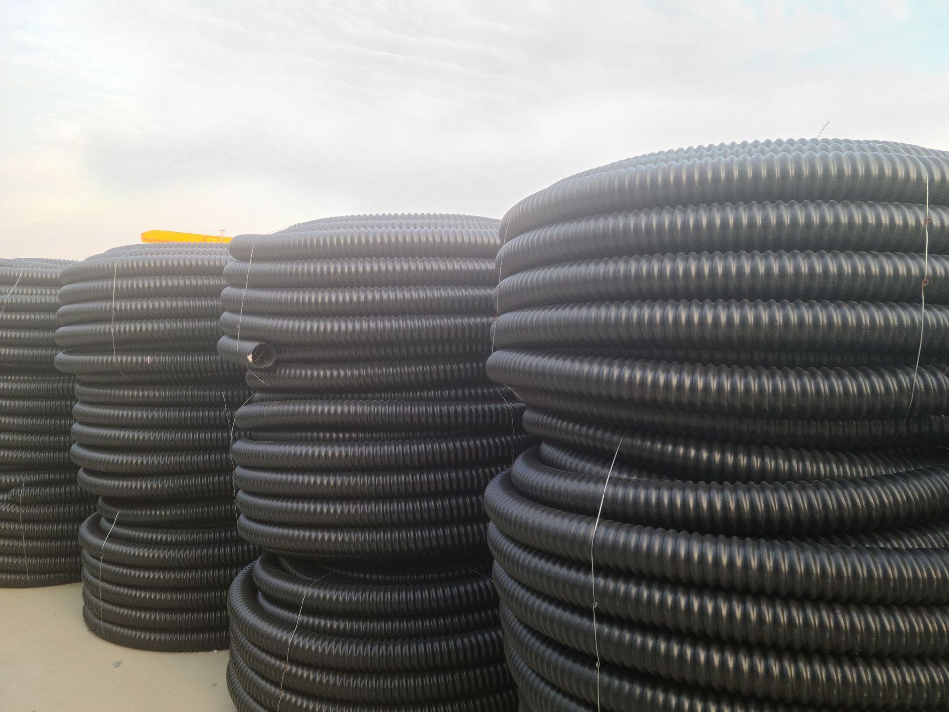 6成交1800米dn100pe碳素波纹管 pe螺旋波纹管碳素螺纹管pe单壁波纹管