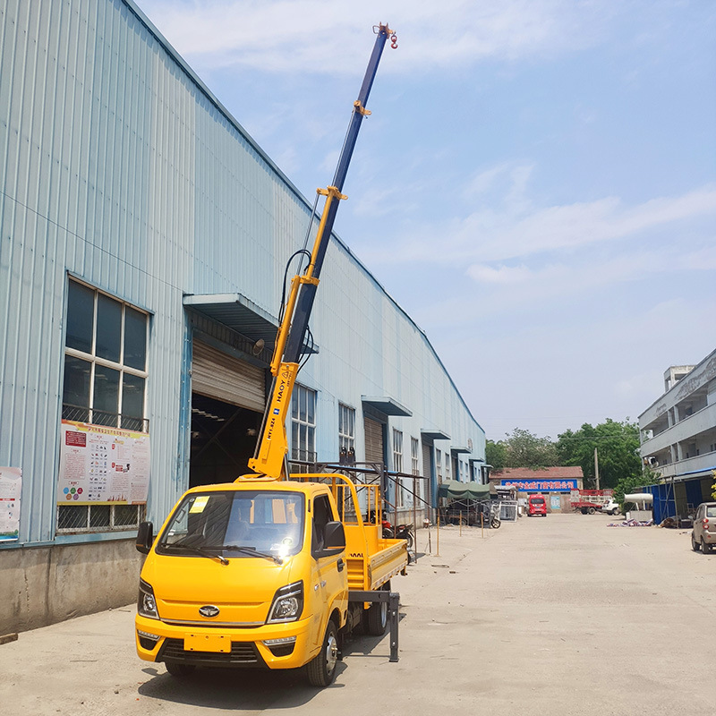 小型吊装运1.8吨起重机 国六蓝牌微卡车载式折臂液压小吊机