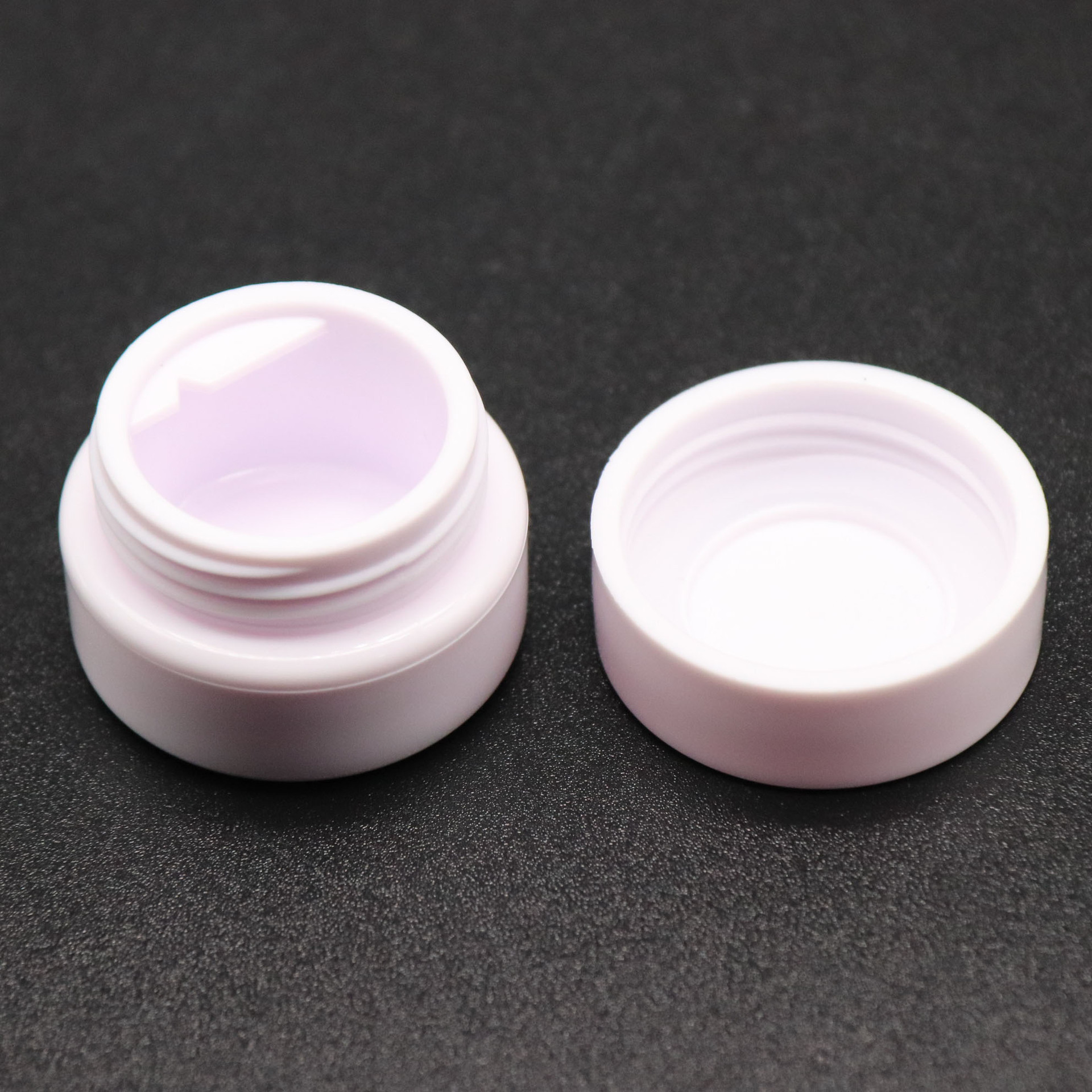 新款5g甲油胶瓶 小试用装瓶 凝胶罐 彩绘胶瓶 化妆品包材 带刮口