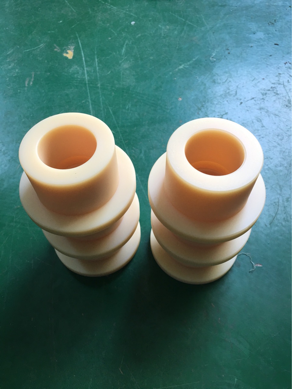 圆形法兰轴套台阶尼龙套筒硬塑料衬套直线运动法兰盘自润滑轴承套