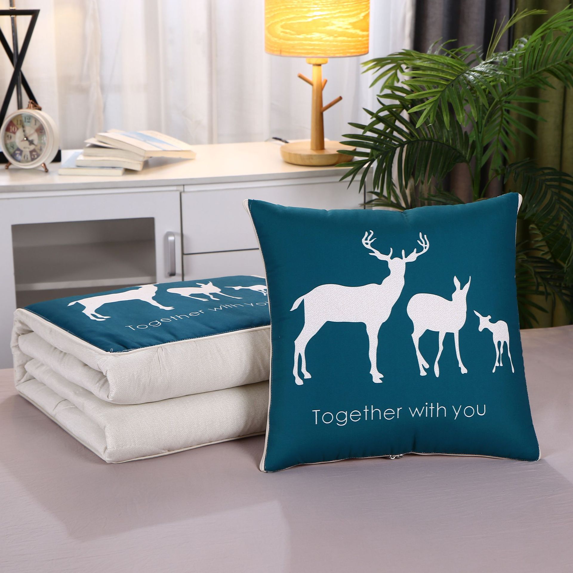 抱枕被子两用午睡夏凉多用被汽车靠垫靠枕枕头被抱枕被空调被