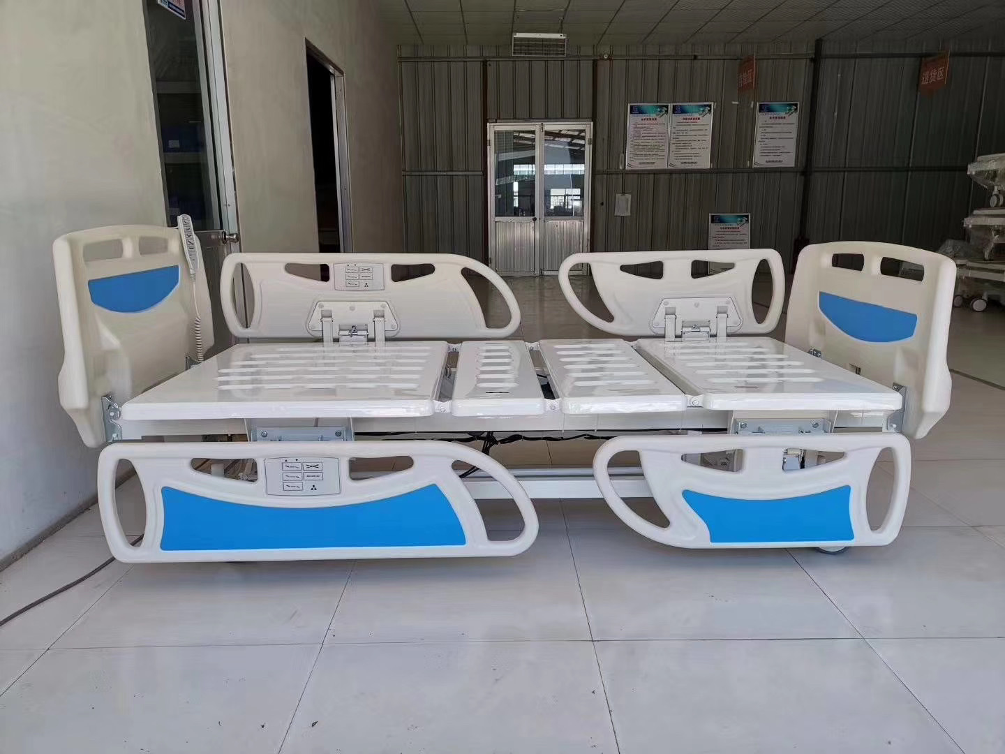 医用吹塑pp护栏四小片分体式病床护栏塑料折叠床护栏八乐梦大护栏