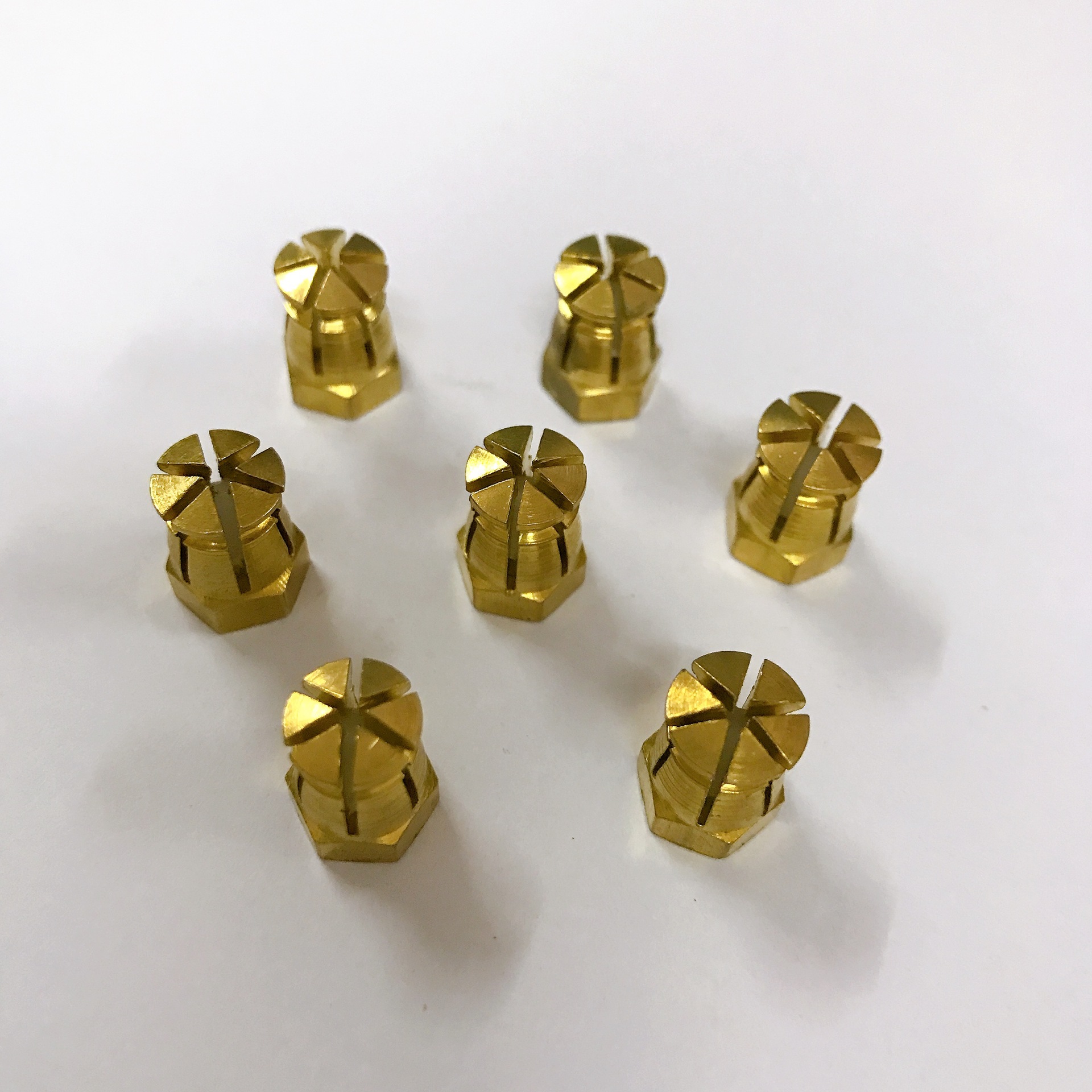 m610膨胀预埋铜螺母三合一连接爆炸铜螺母开花膨胀家具铜螺母