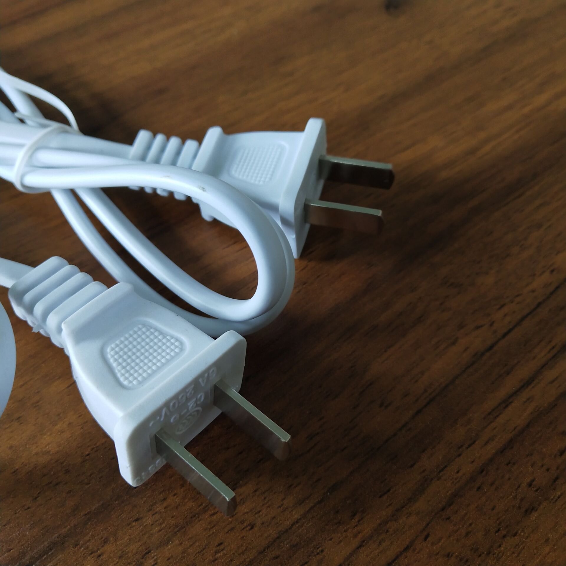 厂家直销电风扇黑白色电源线国标二扁插2芯电源线 三芯电源线插头