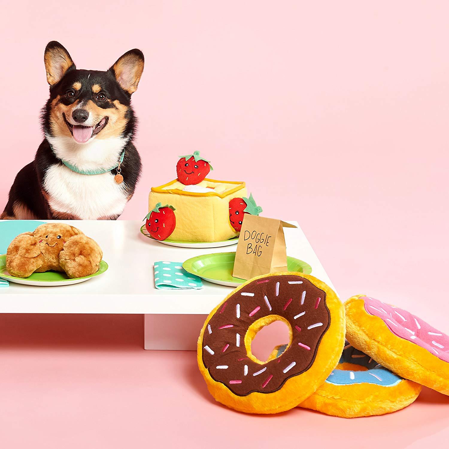 宠物用品宠物毛绒玩具狗狗生日礼物玩具礼盒装高品质甜甜圈