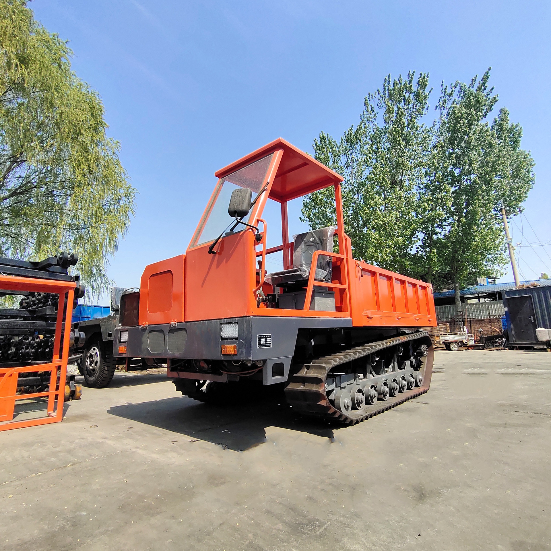 山区泥地履带运输车 小型单缸履带自卸车 拉混凝土链轨履带车