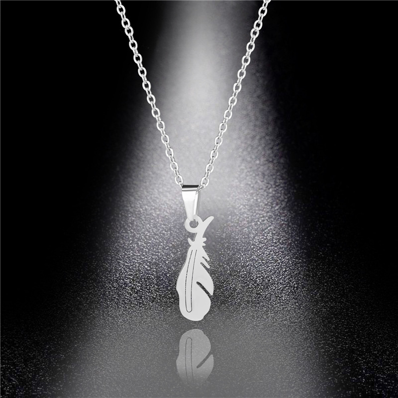 Amazon Hot Fashion Popular Leaf Pendant Women's Long Sweater Chain Stainless Steel Feather Necklace Factory Direct Sales