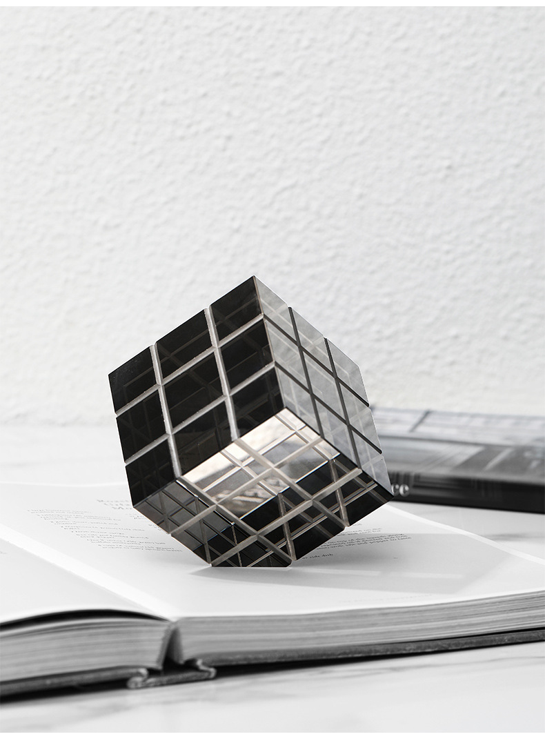 现代简约创意魔方水晶轻奢摆件艺术客厅书房办公室桌面玄关装饰品