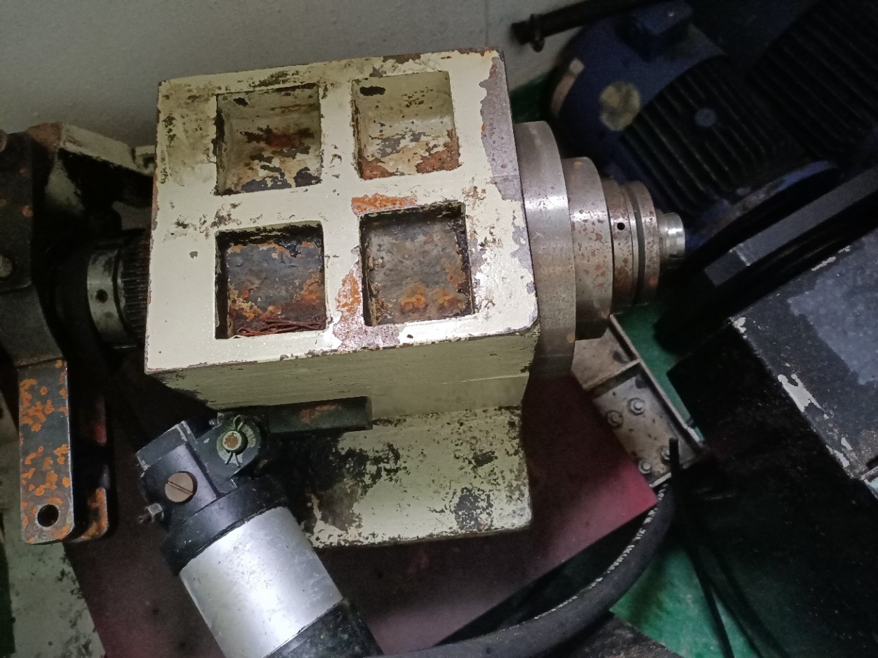 数控机床主轴箱