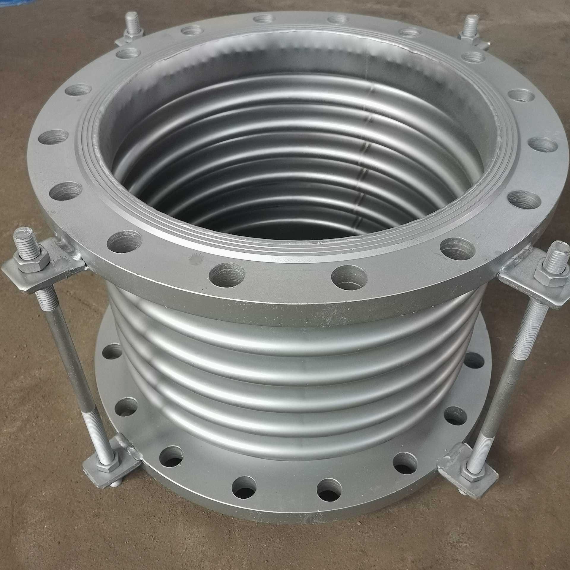 伸缩波纹金属不锈钢补偿器