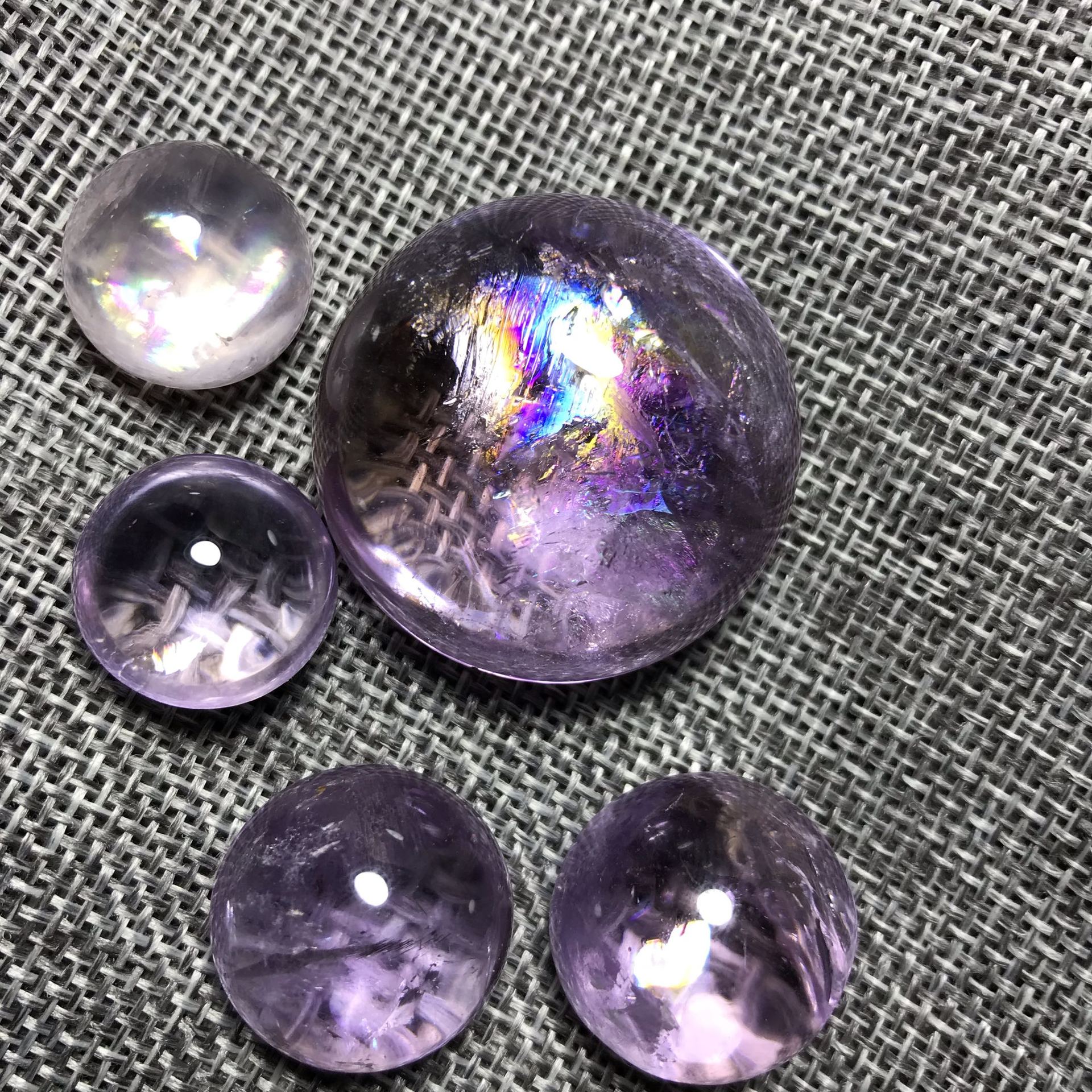 天然阿赛斯特莱紫水晶 彩虹水晶球