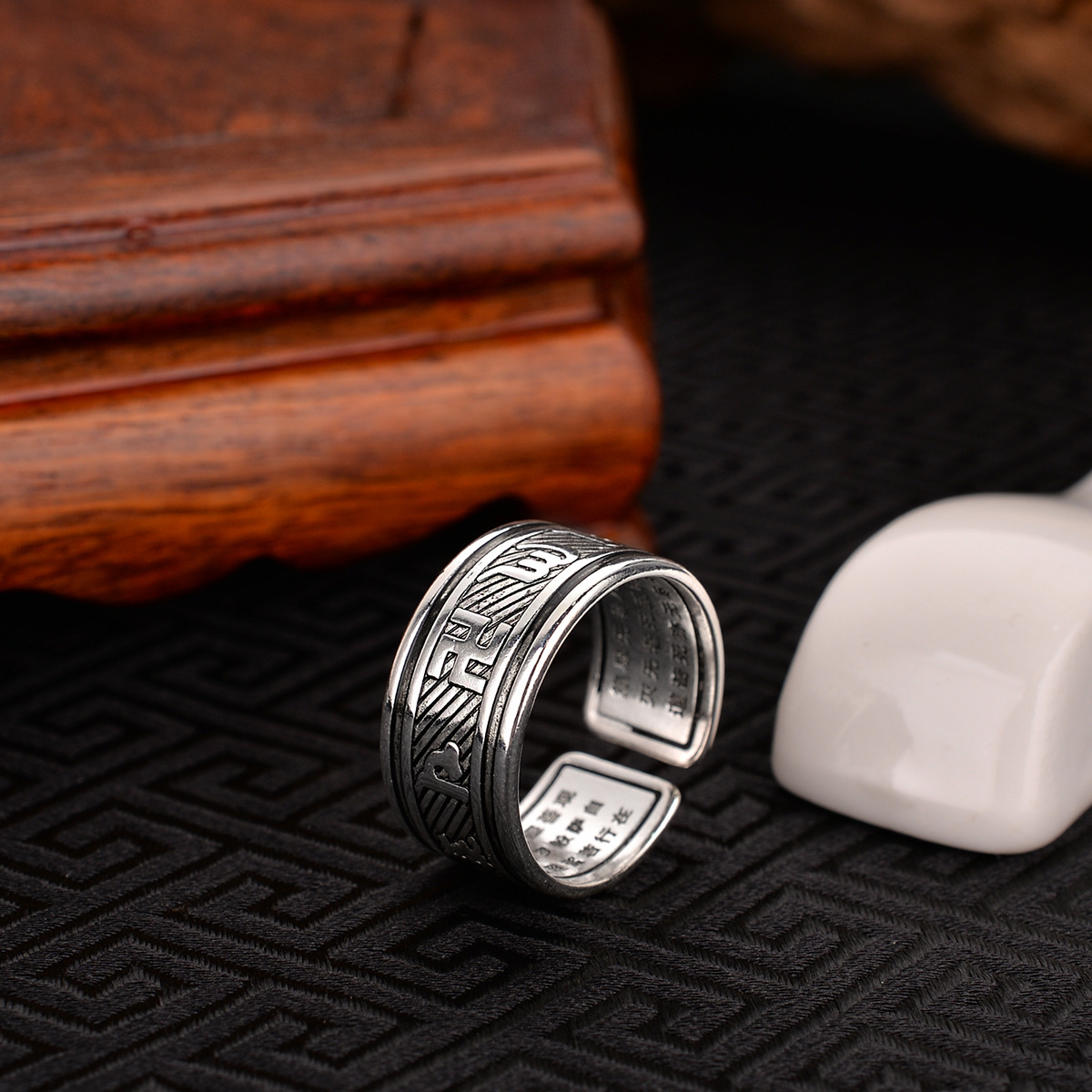 源头厂家新款六字真言心经戒指 佛教复古男戒 简约指环银饰品批发