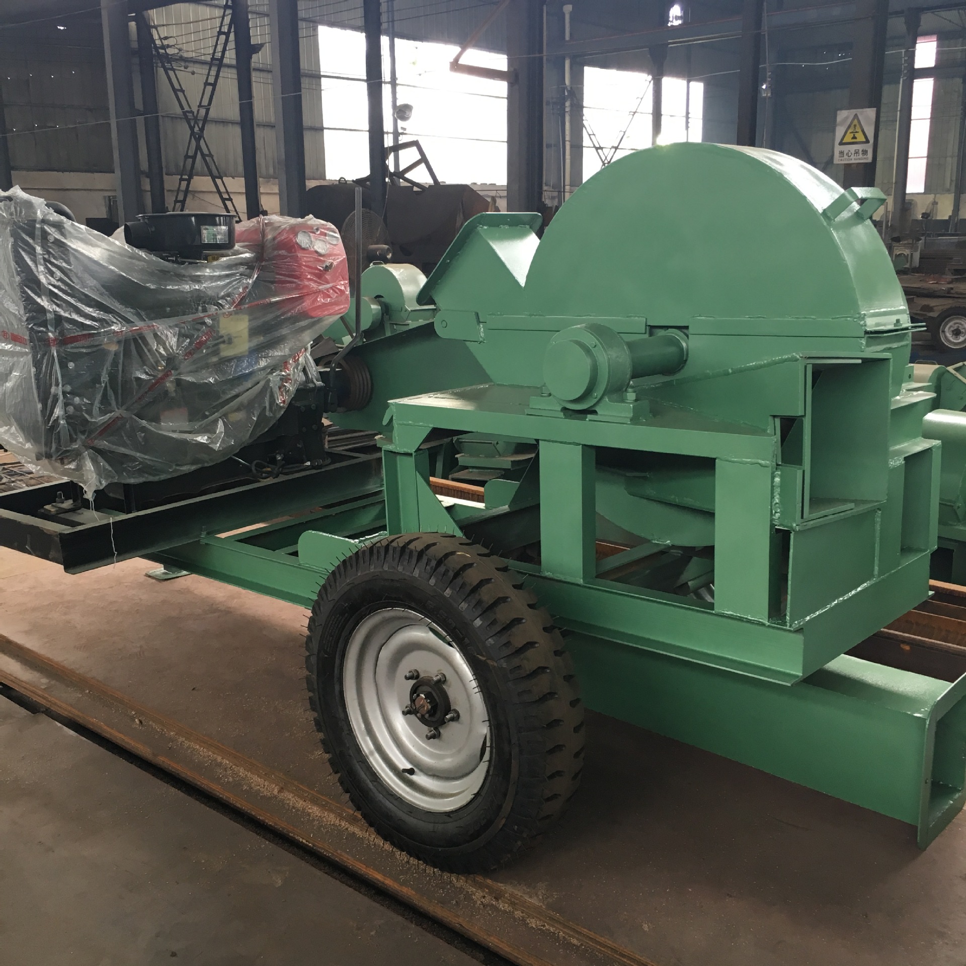 新一代盘式木材削片机 柴油动力园林木头切片机 多功能杨木削片机