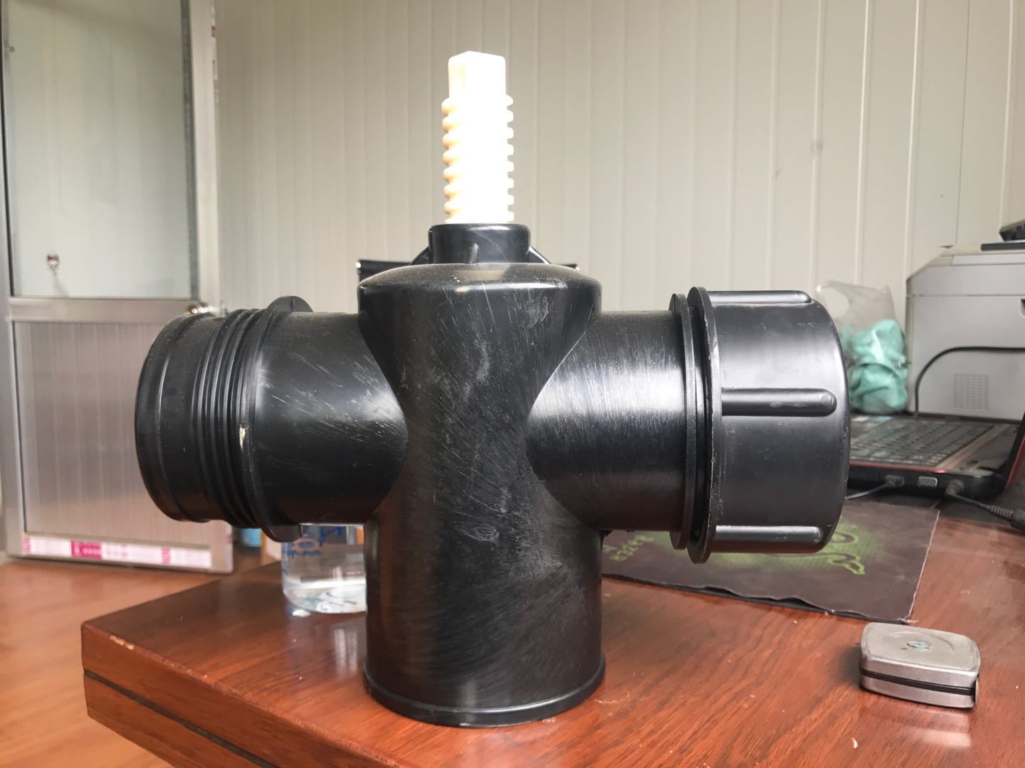 我们主要产品: 防老化pe管材管件;内镶式滴灌管,内镶式滴灌带,重力