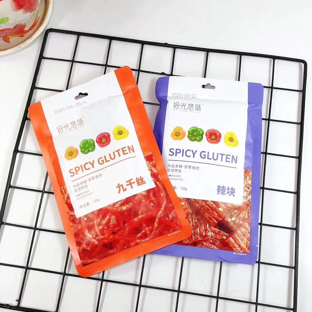 3万包网红辣条正品拾光悠味辣条小红书125克抖音多种口味网红零食批发