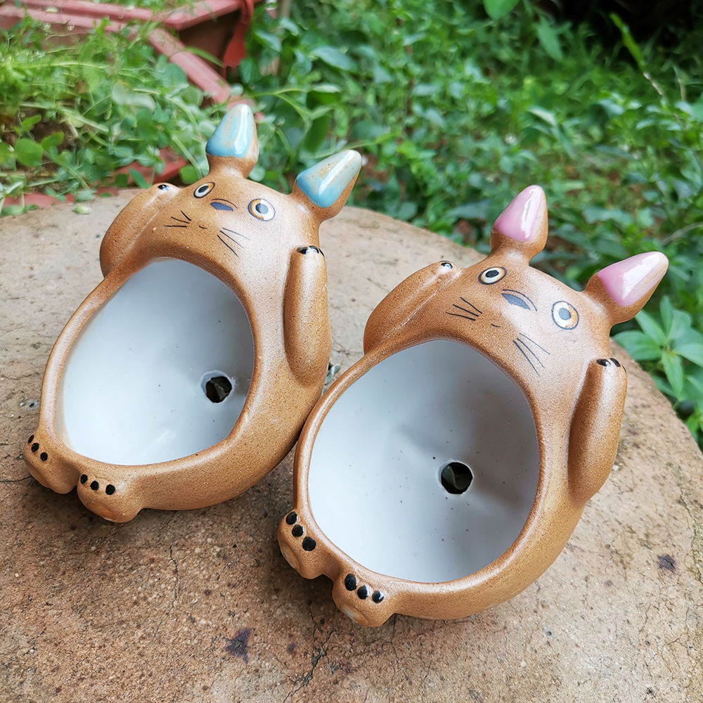 手绘卡通龙猫陶瓷摆件多肉花盆好看实用地摊推荐厂家货源一件代发