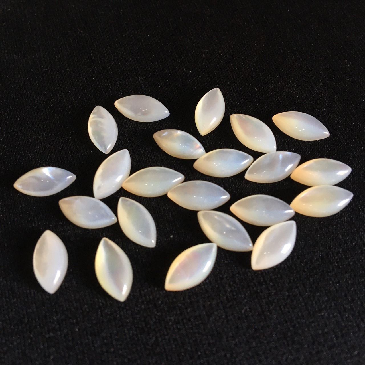 天然白贝戒面 马眼形 平底仆面 海水白蝶贝diy