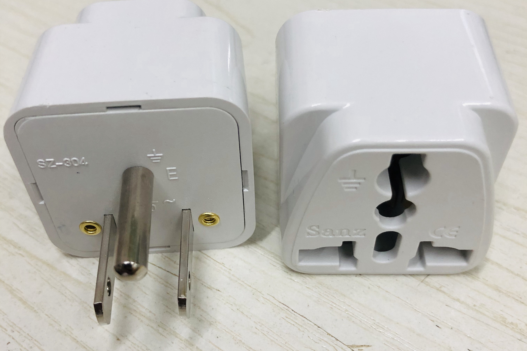 标准美规转换插头美国插头转换器美规转欧规2扁1圆转换插座转接头