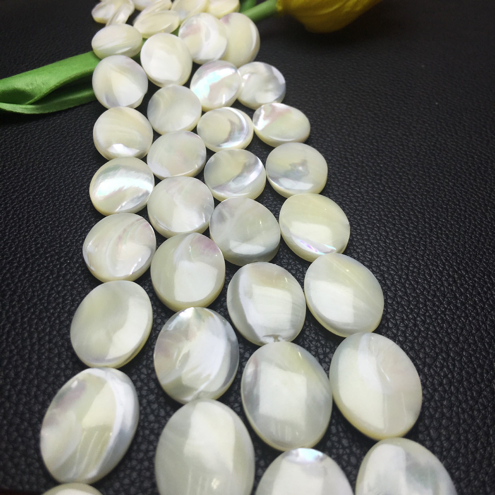 白贝壳mop马蹄螺椭圆形旦形直孔条链13*18mm