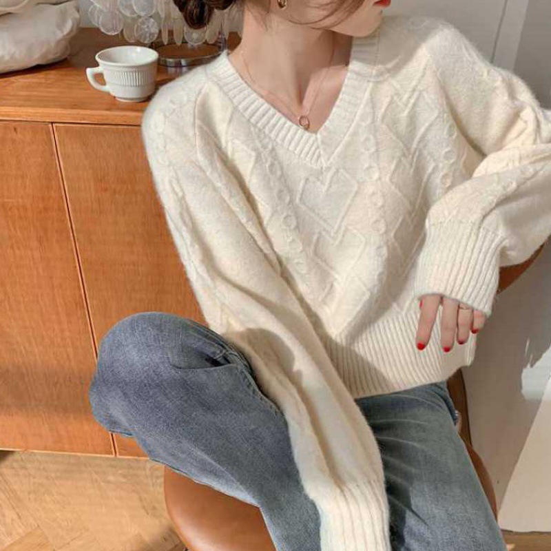 白色v领毛衣2020年新款女外穿秋装内搭短款百搭洋气套头针织打底