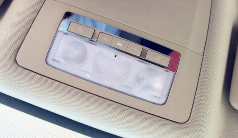 适用于雪佛兰科鲁兹阅读灯亮片装饰框 前排