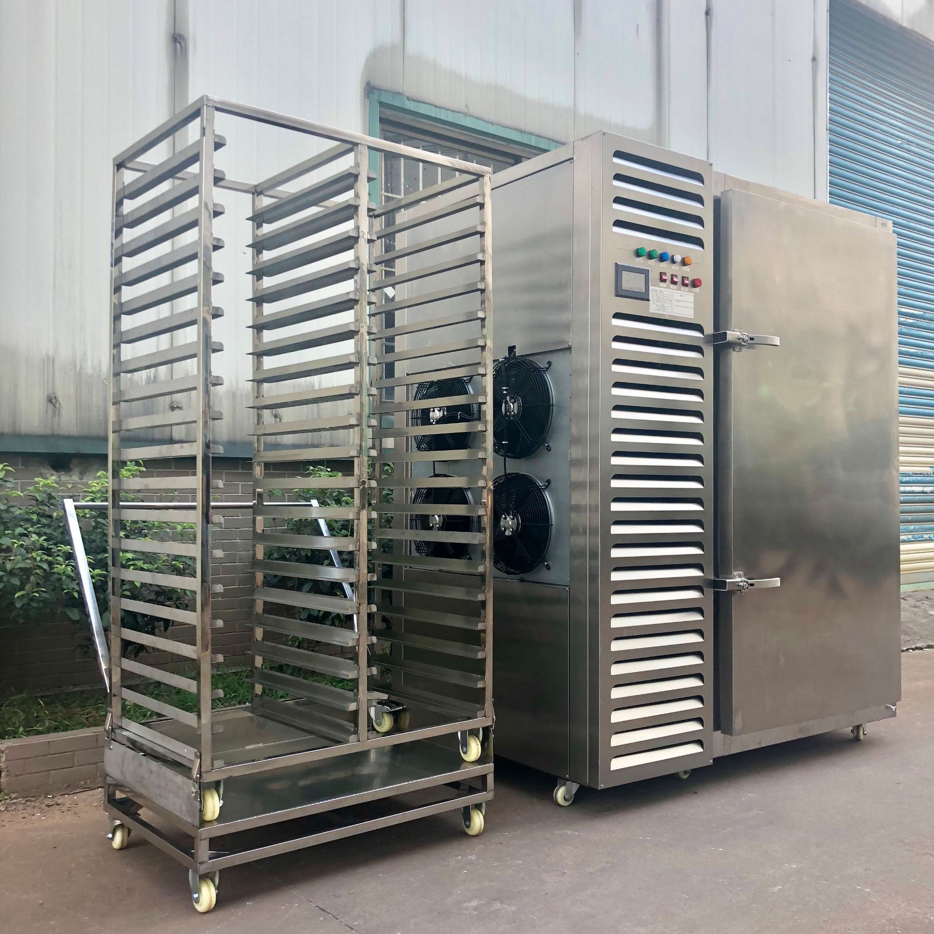 11,速冻柜能够有效减少食物汁水的流失,同时抑制细菌滋生的,就是为了