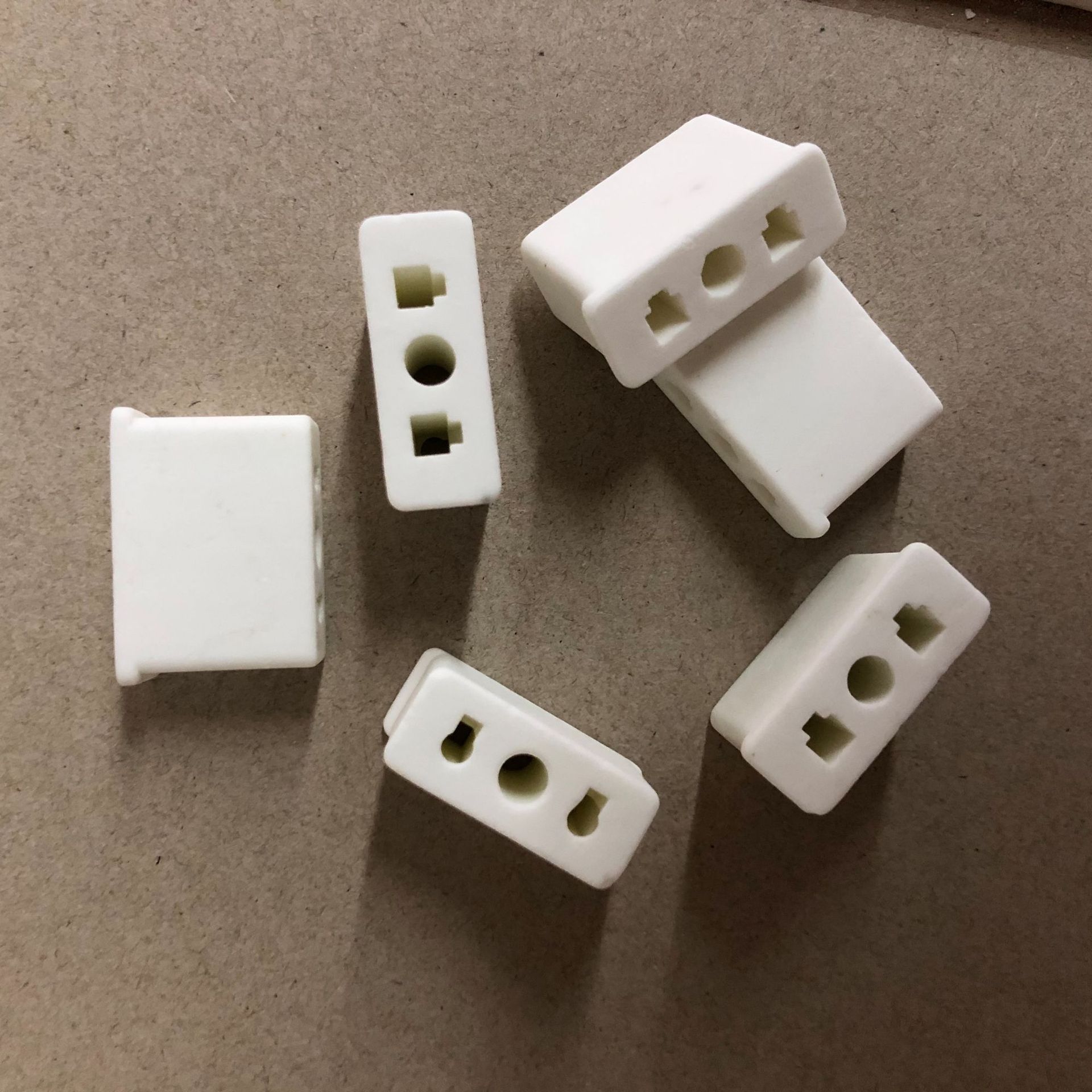 uv光管陶瓷插脚 高频绝缘陶瓷  滑石瓷  接线端子