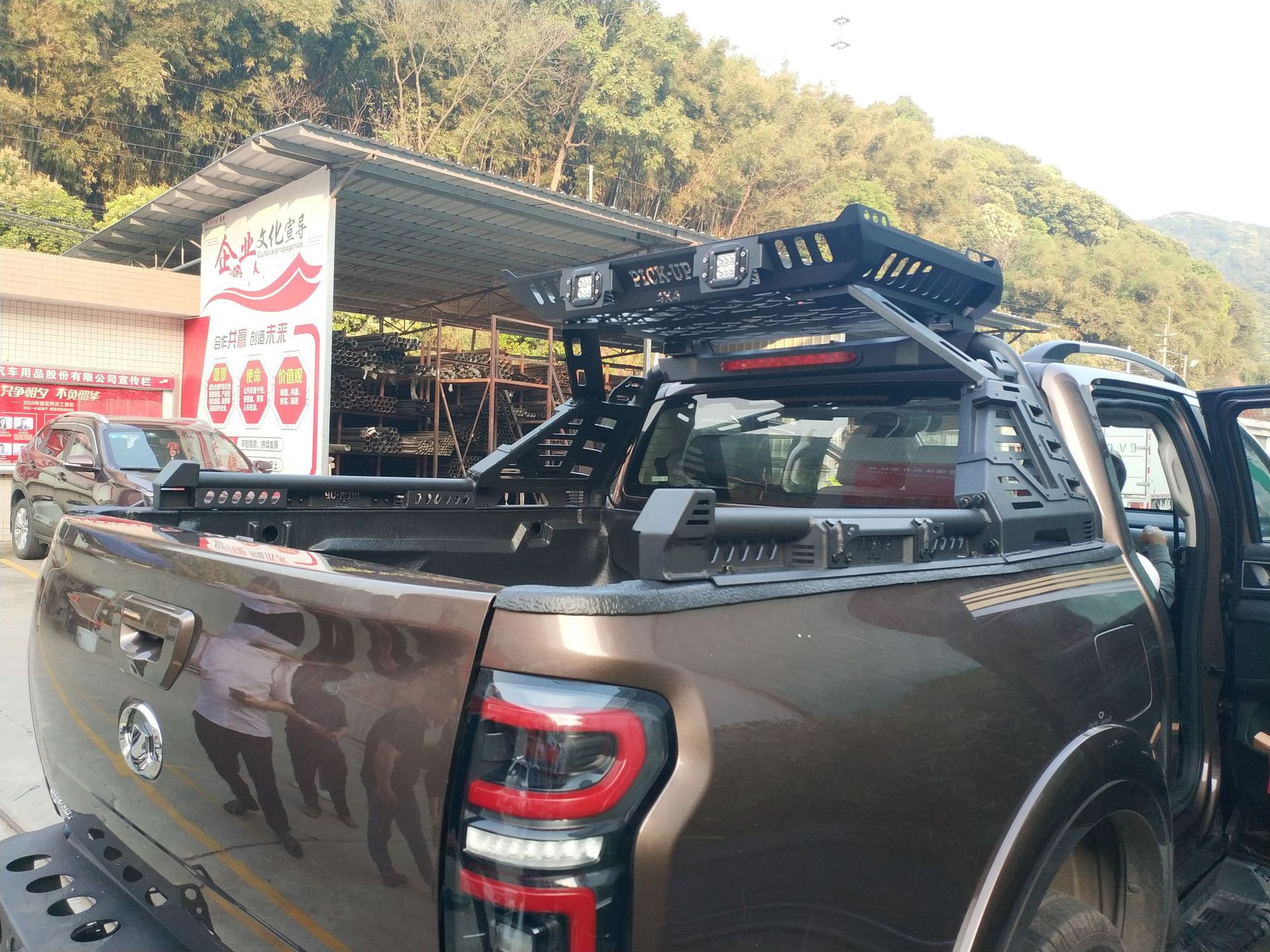 适用长城炮龙门架防滚架防翻架防滚笼车斗护栏尾箱车架皮卡改装