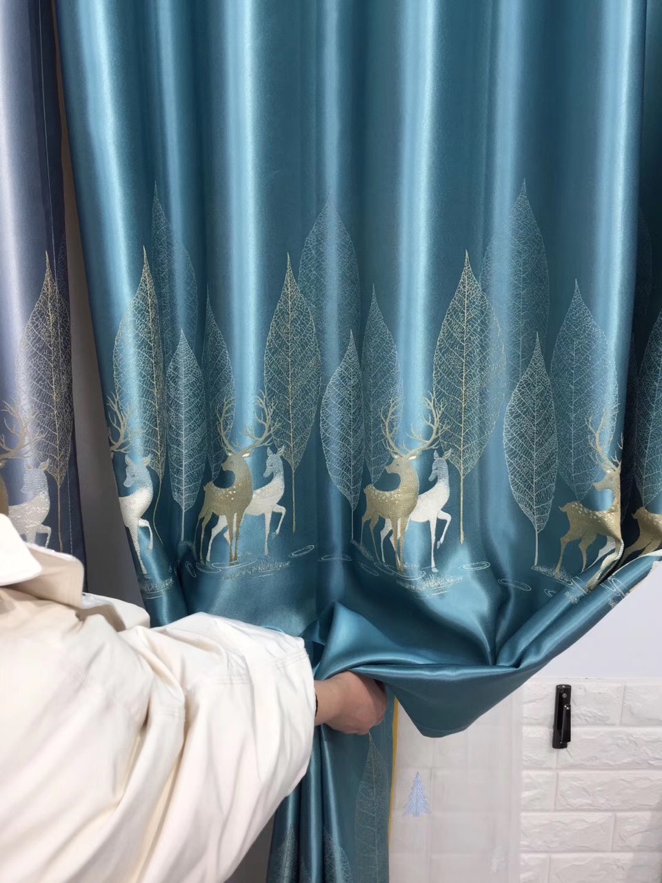 2高真丝棉提花遮光北欧小鹿树叶简约风格成品窗帘布料北欧书房