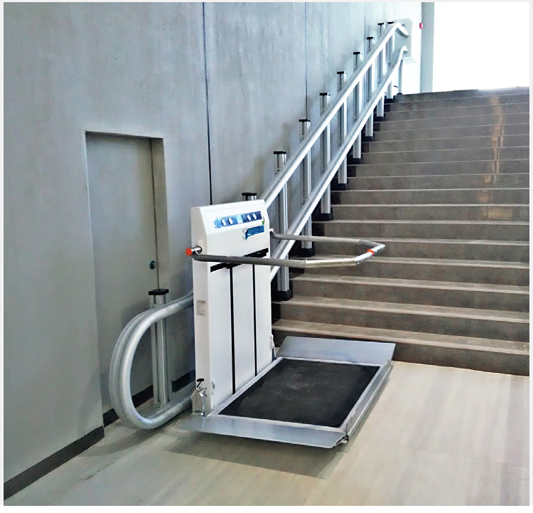 鸿泰华丰残疾人上下楼梯斜挂式无障碍轮椅升降平台升降平稳