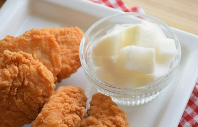 厂价10kg 白萝卜块 韩式酸爽腌白萝卜块 炸鸡萝卜块酸甜口 下饭菜