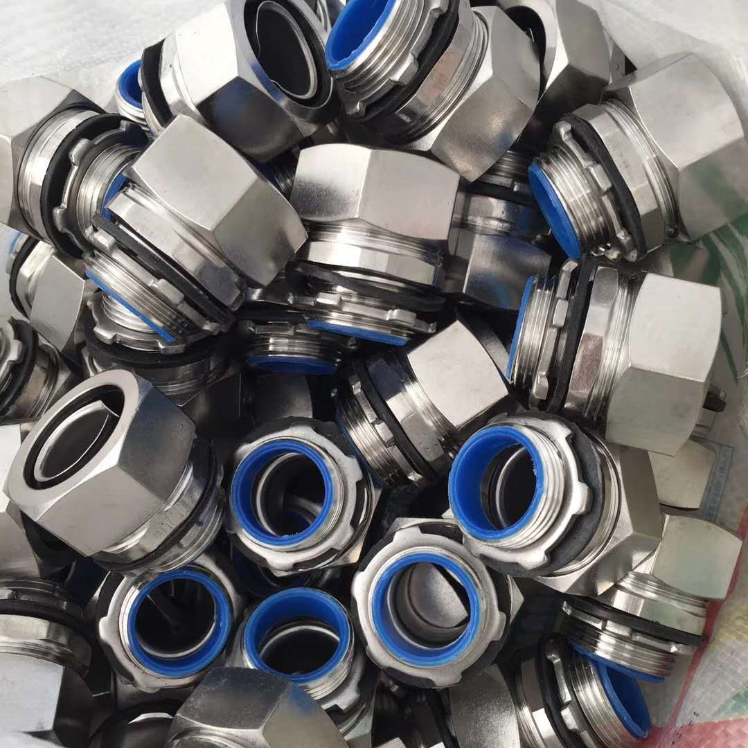 源头厂家直供 304不锈钢波纹管接头 穿线管接头 不锈钢接头