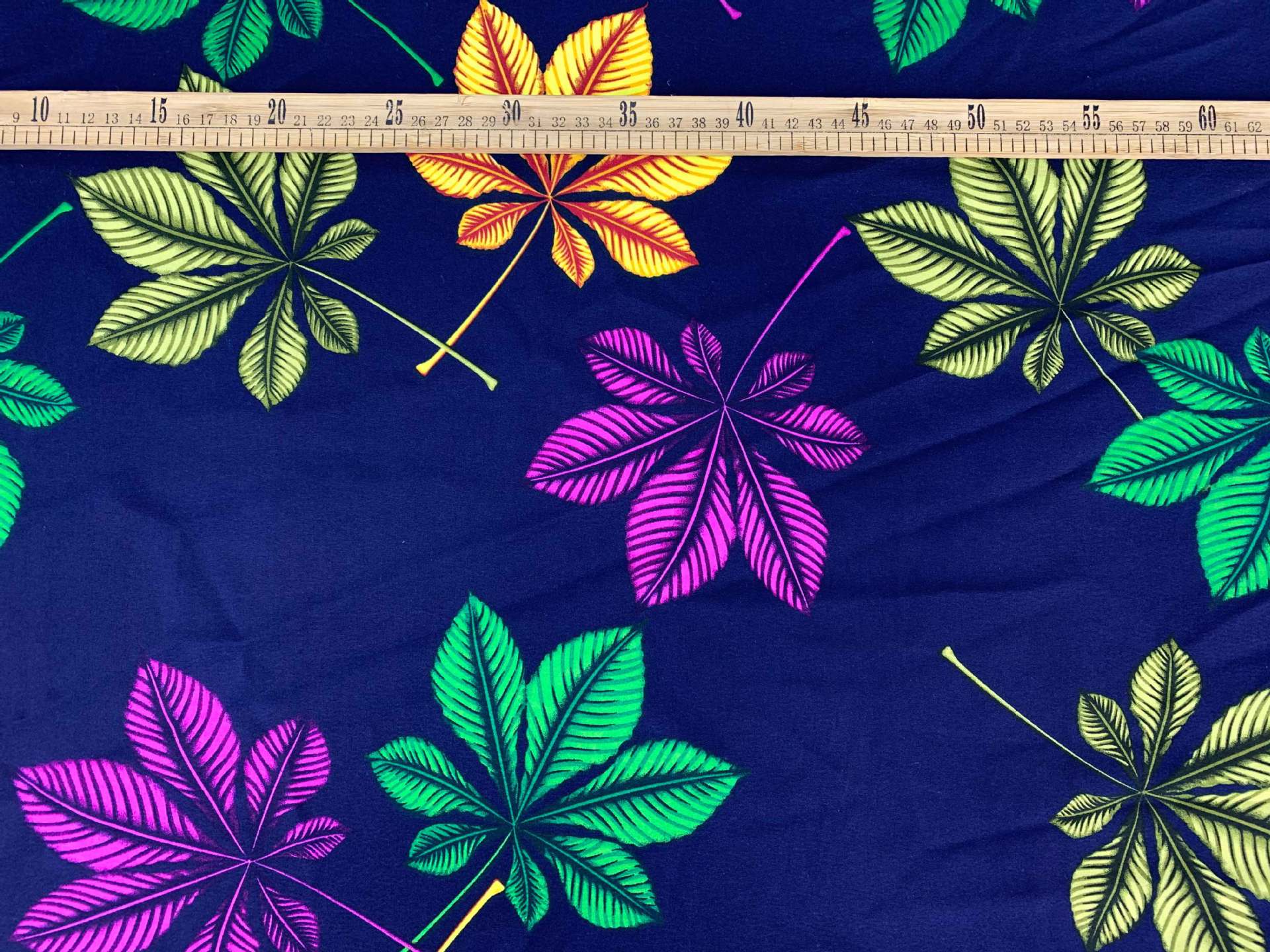 100d四面弹 波西米亚女装连衣裙印花面料 立体爱心花卉图案现货