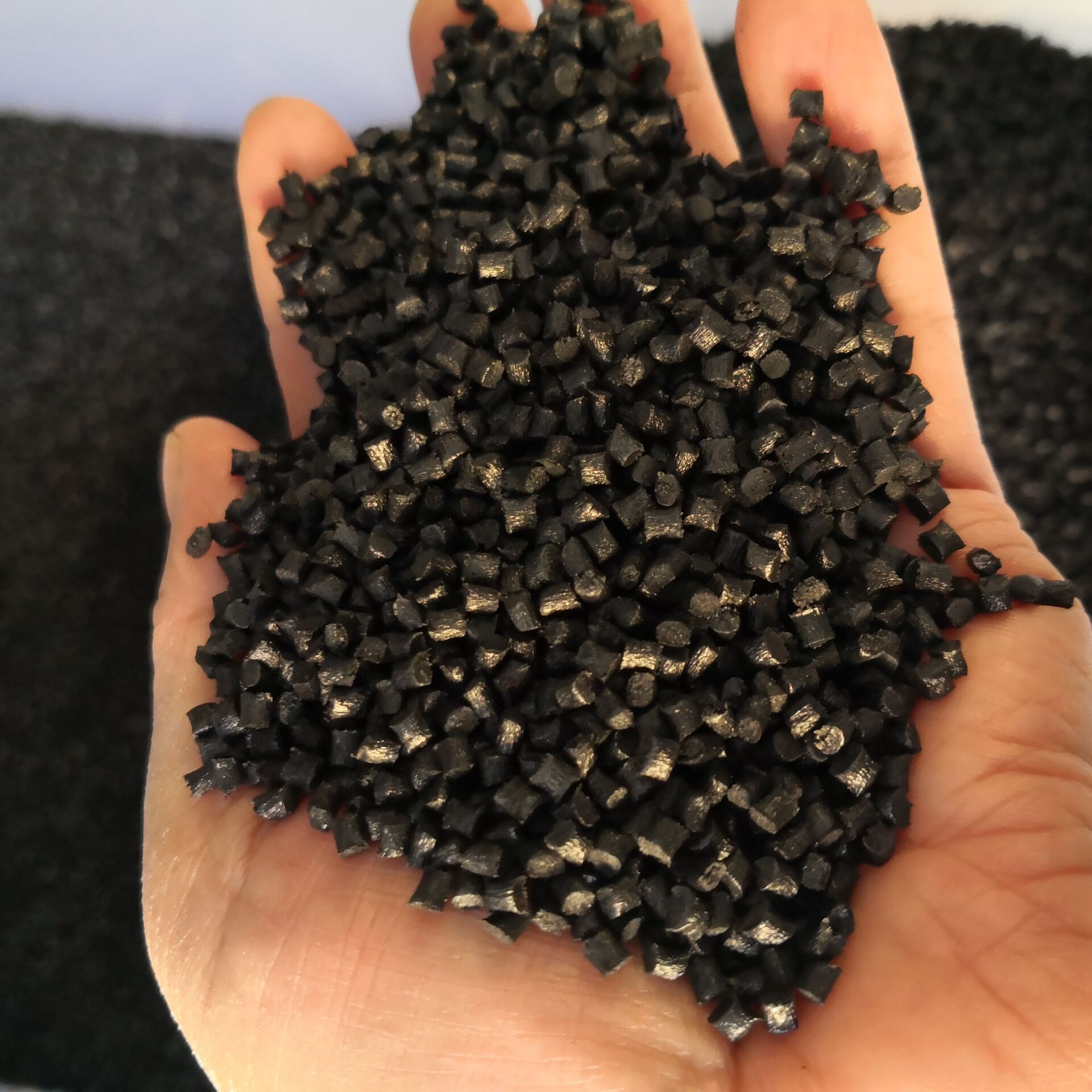 尼龙改性pa6黑色加纤防火黑色尼龙再生料尼龙15玻纤增强尼龙塑料