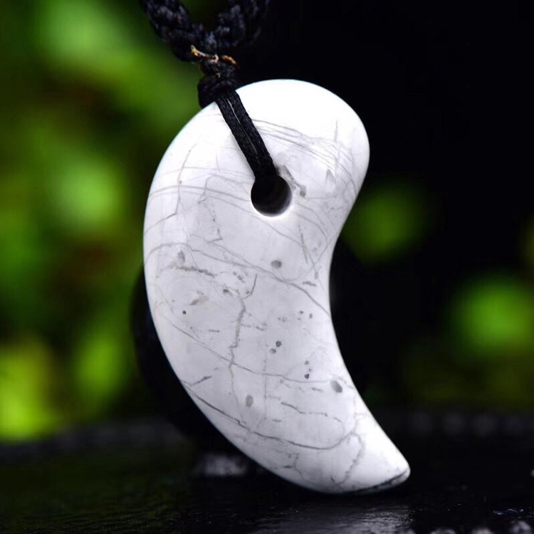 厂价批发天然水晶吊坠 黑曜石月牙弯钩勾玉吊坠 时尚男女款项链