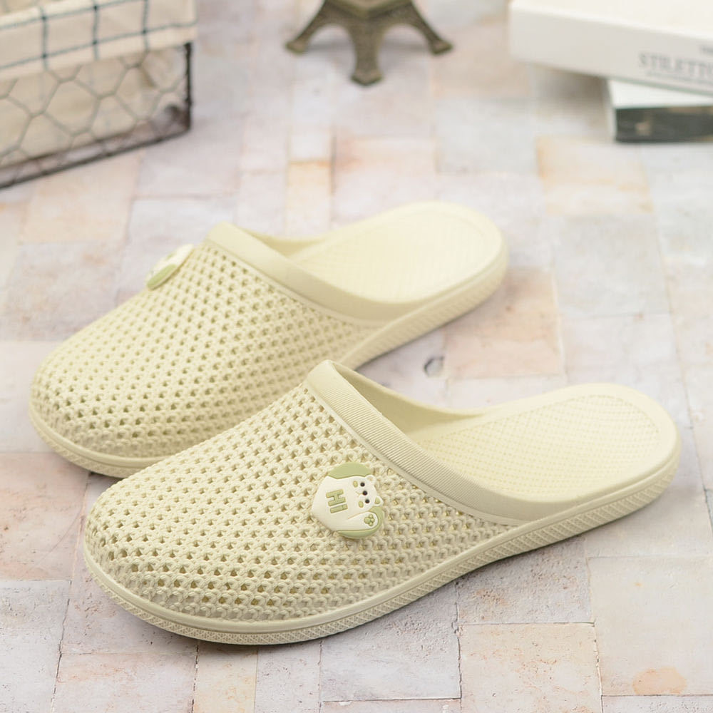 2020 Summer New Hole Sandals Flat Toe Box Women's Slippers Soft Bottom Non-Slip Indoor and Outdoor Casual Bathroom Slippers