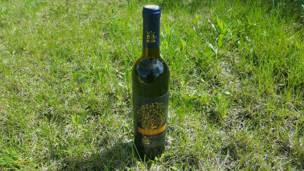 厂家大兴安岭野生蓝莓果酒自然发酵酿造750ml*2瓶8°实木礼盒baoy