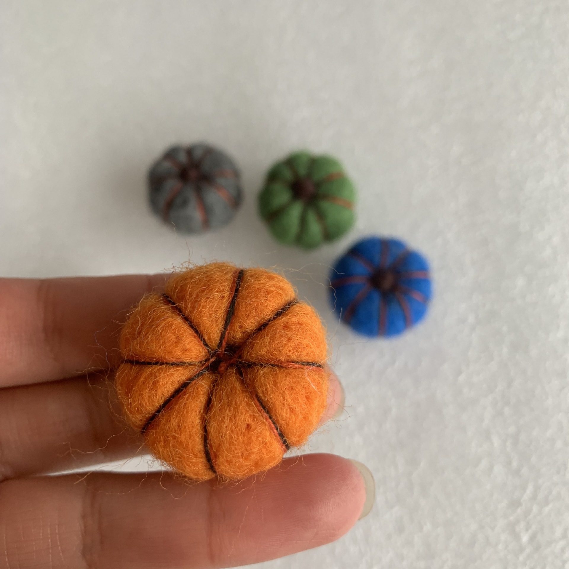 厂家直销南瓜羊毛毡儿童发饰头饰配件手工diy成品戳戳乐饰品挂件