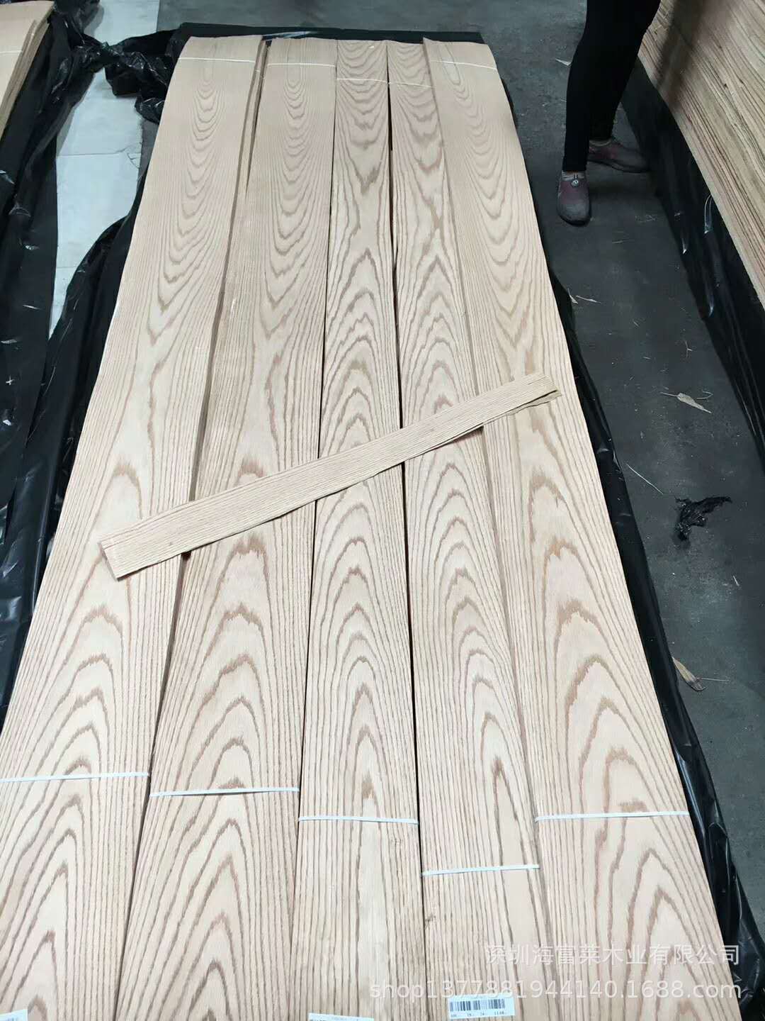 白栓木皮饰面板 白源科技木护墙板 白栓uv免漆装饰板 白栓贴面板