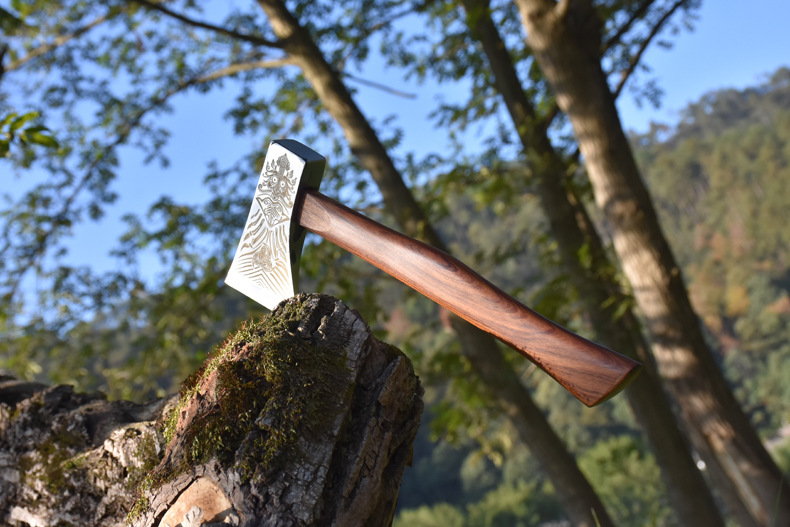 家用大砍骨刀龙泉手工锻打斩骨专用刀斧鬼手作锋利木工单手斧头