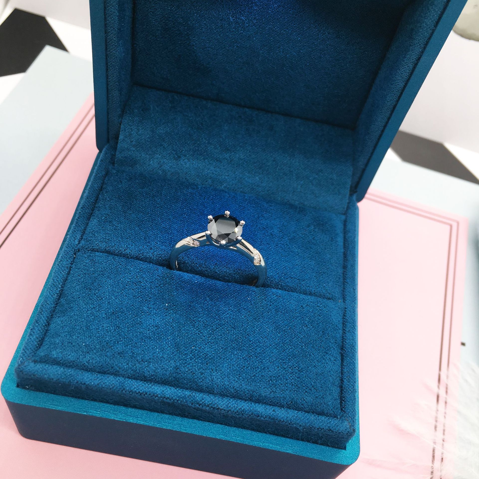 个性黑莫桑石女款戒指方包戒指/公主皇冠戒/通灵戒指/半壁江山戒