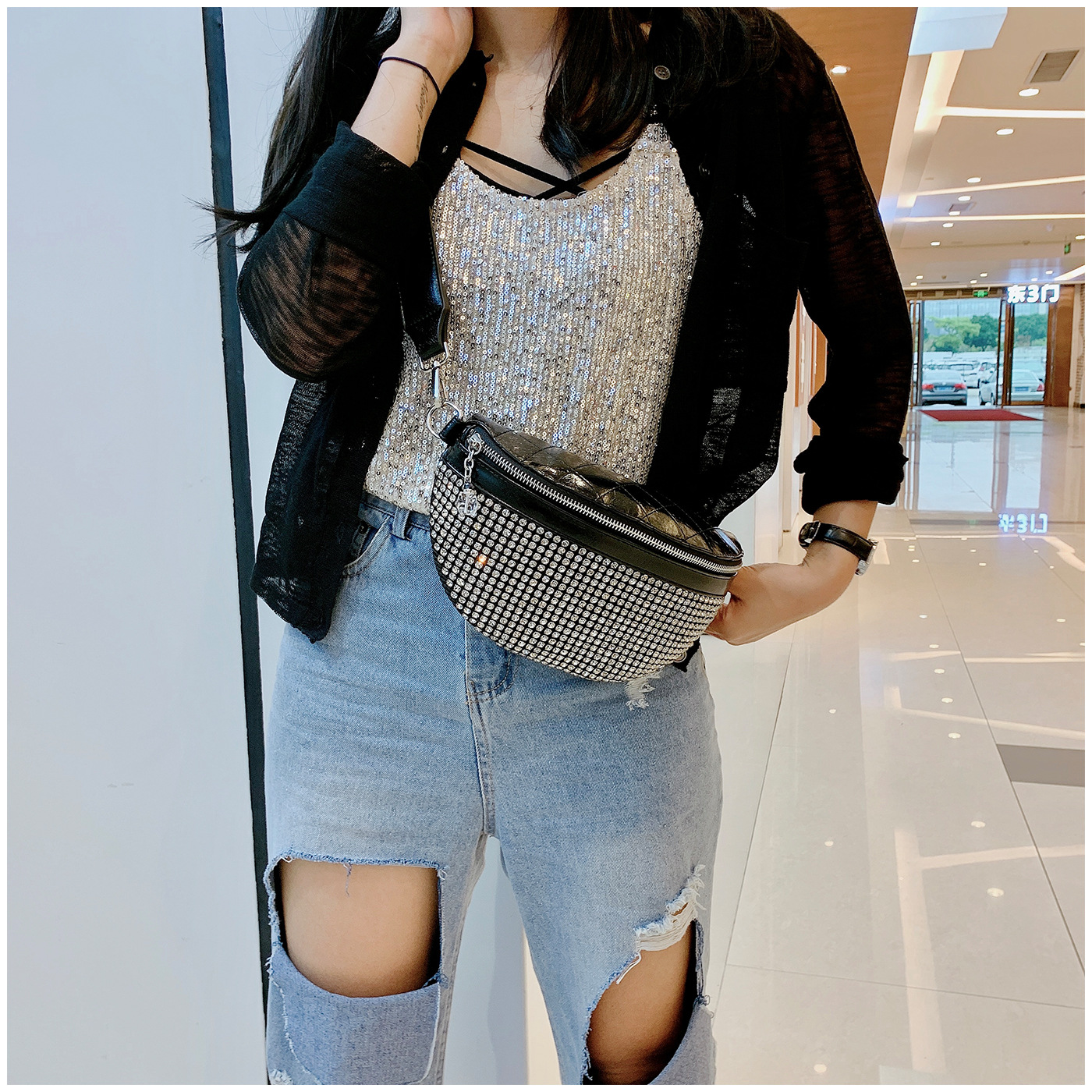 斜挎胸包女潮ins个性街头质感包包洋气镶钻石时尚女包2020新款