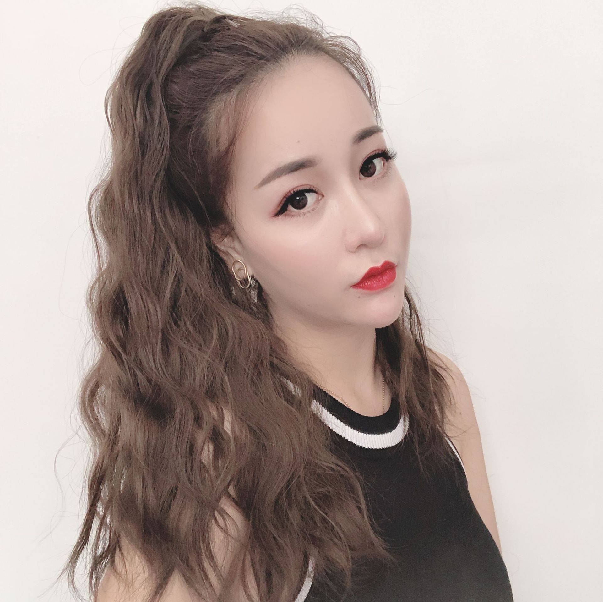 假发女 时尚假发马尾玉米烫卷发升级抓夹马尾辫逼真哑光厂家批发